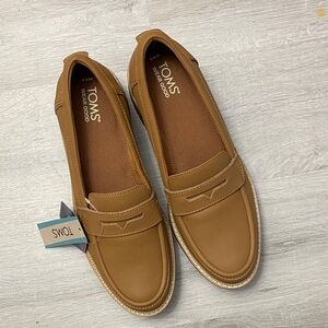 TOMS Women's Brown Leather Loafers